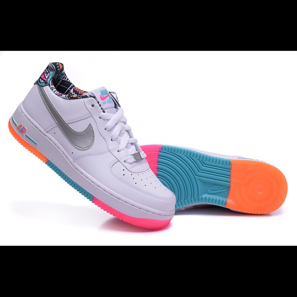 Nike air forces (LIMITED EDITION)